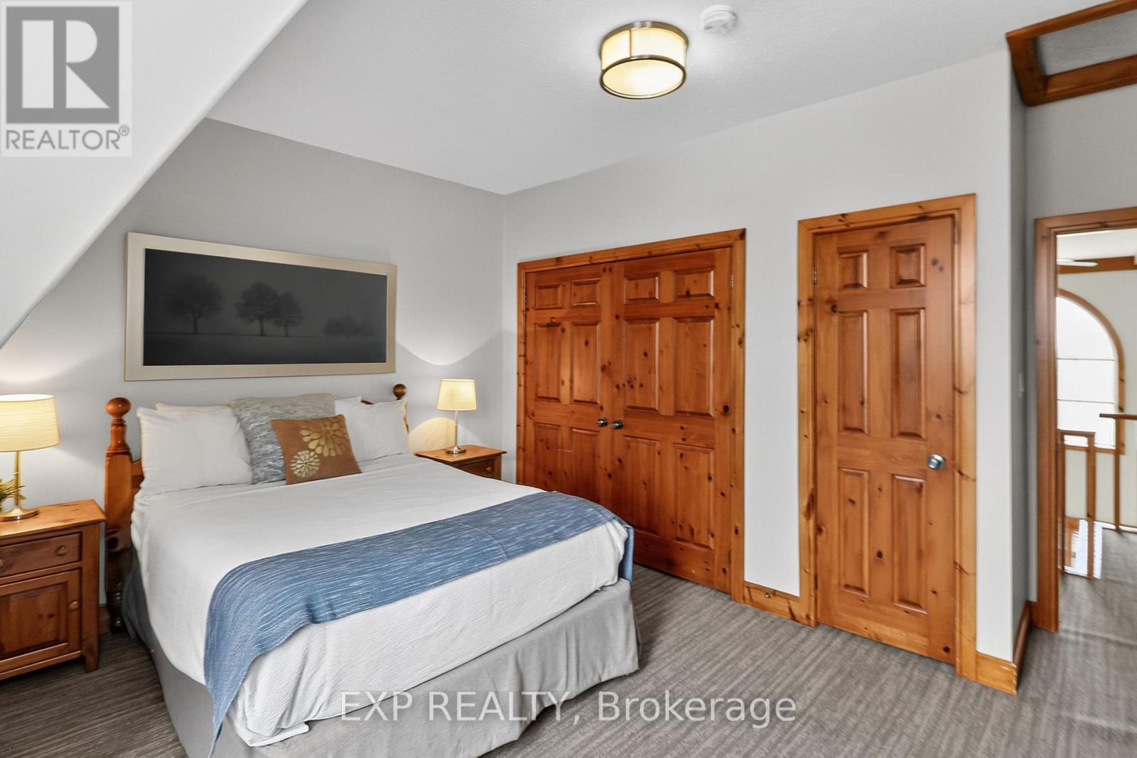 222 - 170 Snowbridge Way, Blue Mountains, Ontario  L9Y 0V1 - Photo 17 - X12425434