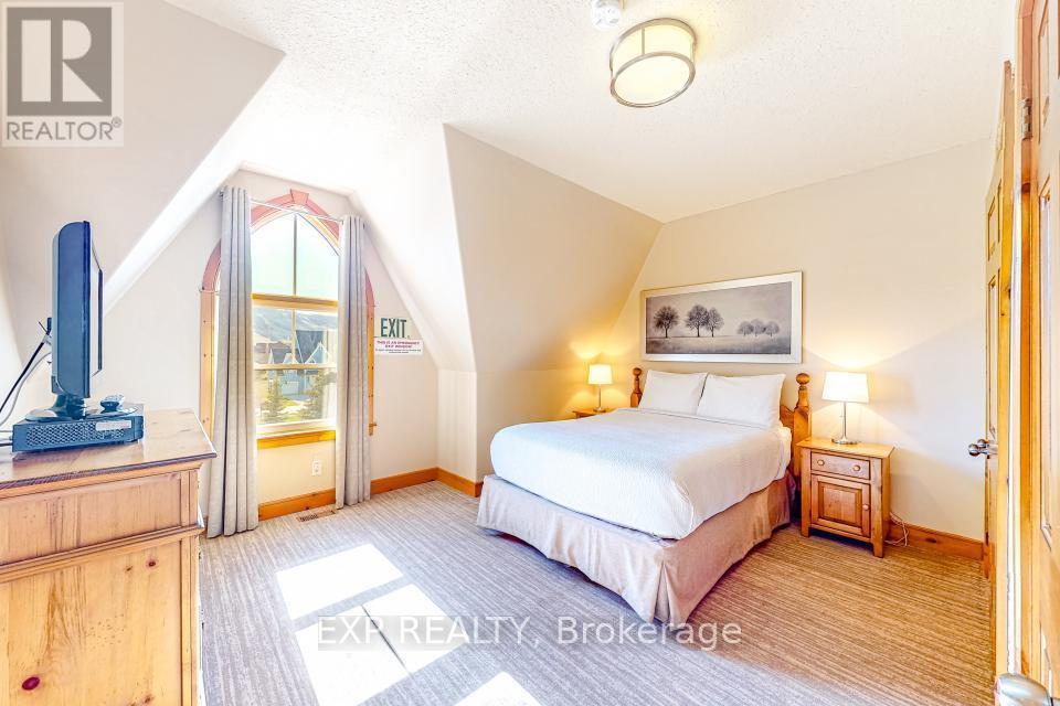 222 - 170 Snowbridge Way, Blue Mountains, Ontario  L9Y 0V1 - Photo 23 - X12425434