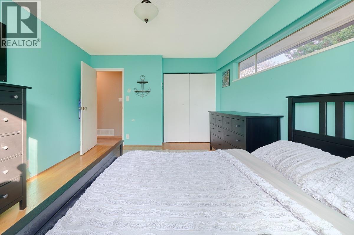 4086 Lister Court, Burnaby, British Columbia  V5G 2C2 - Photo 13 - R3097747