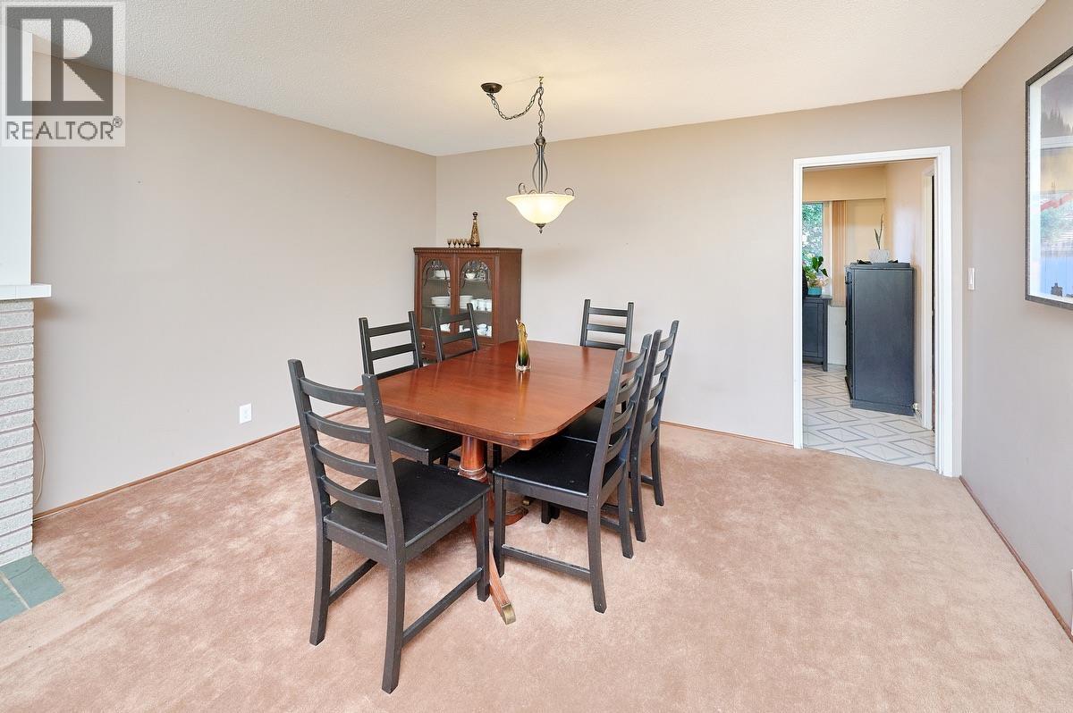 4086 Lister Court, Burnaby, British Columbia  V5G 2C2 - Photo 6 - R3097747