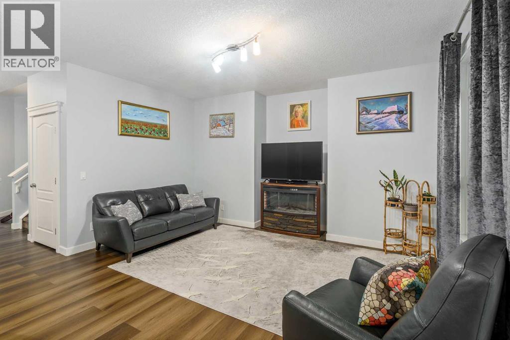 254 Silverado Plains Circle Sw, Calgary, Alberta  T2X 0R5 - Photo 6 - A2282027