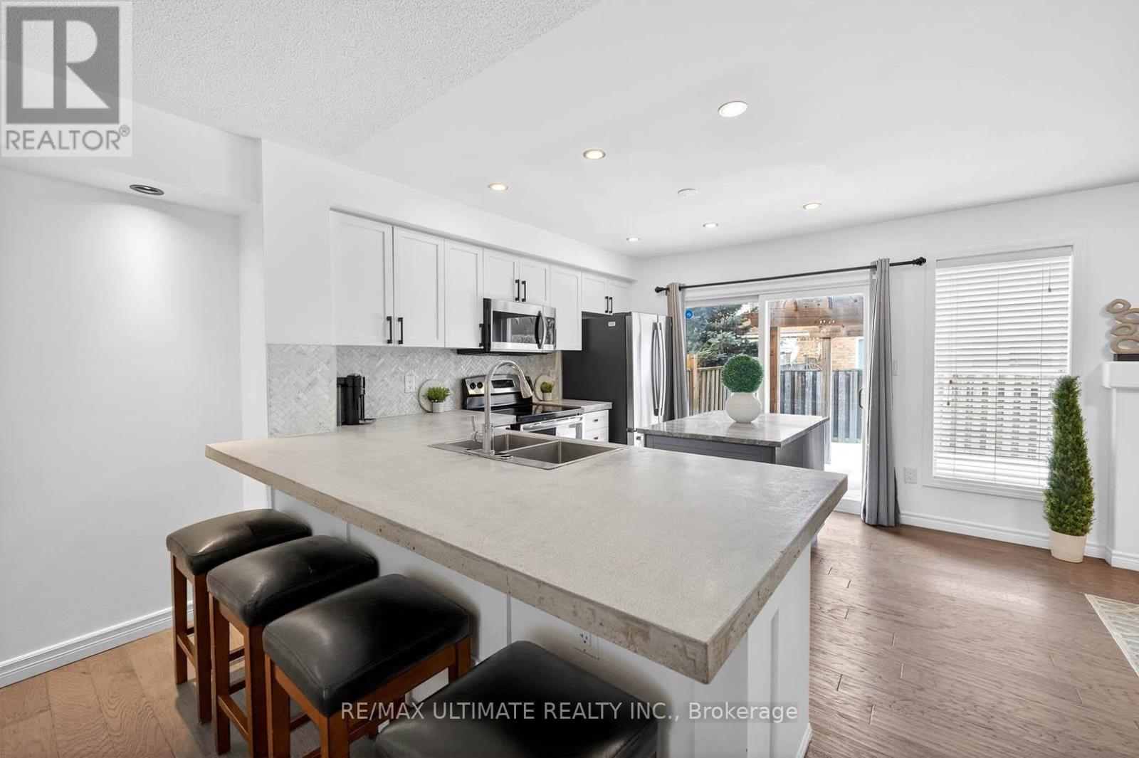 2441 Baintree Crescent, Oakville, Ontario  L6M 4W9 - Photo 16 - W12864446