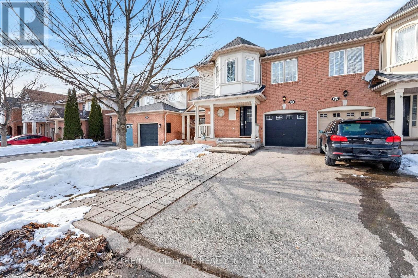 2441 Baintree Crescent, Oakville, Ontario  L6M 4W9 - Photo 2 - W12864446