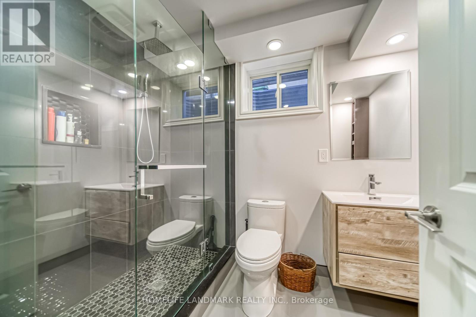 294 Valermo Drive, Toronto, Ontario  M8W 3E4 - Photo 37 - W12864450