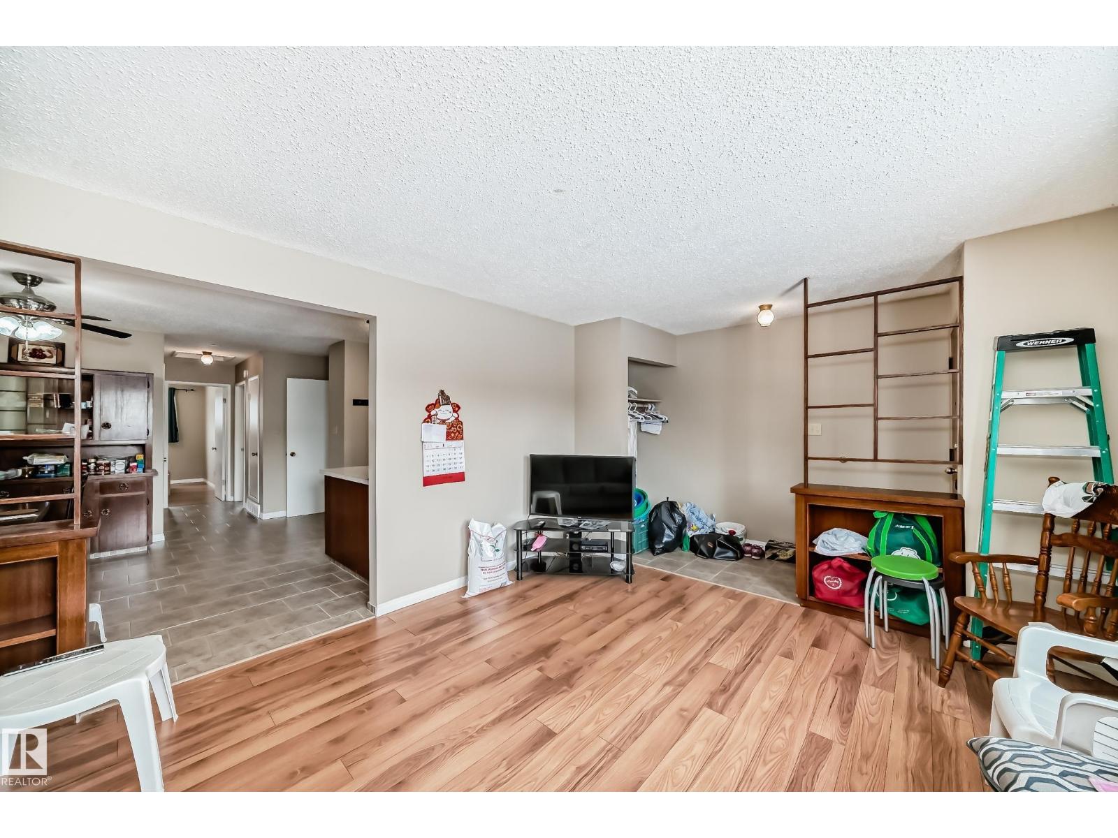 10328 156 St Nw, Edmonton, Alberta  T5P 2R3 - Photo 3 - E4476665
