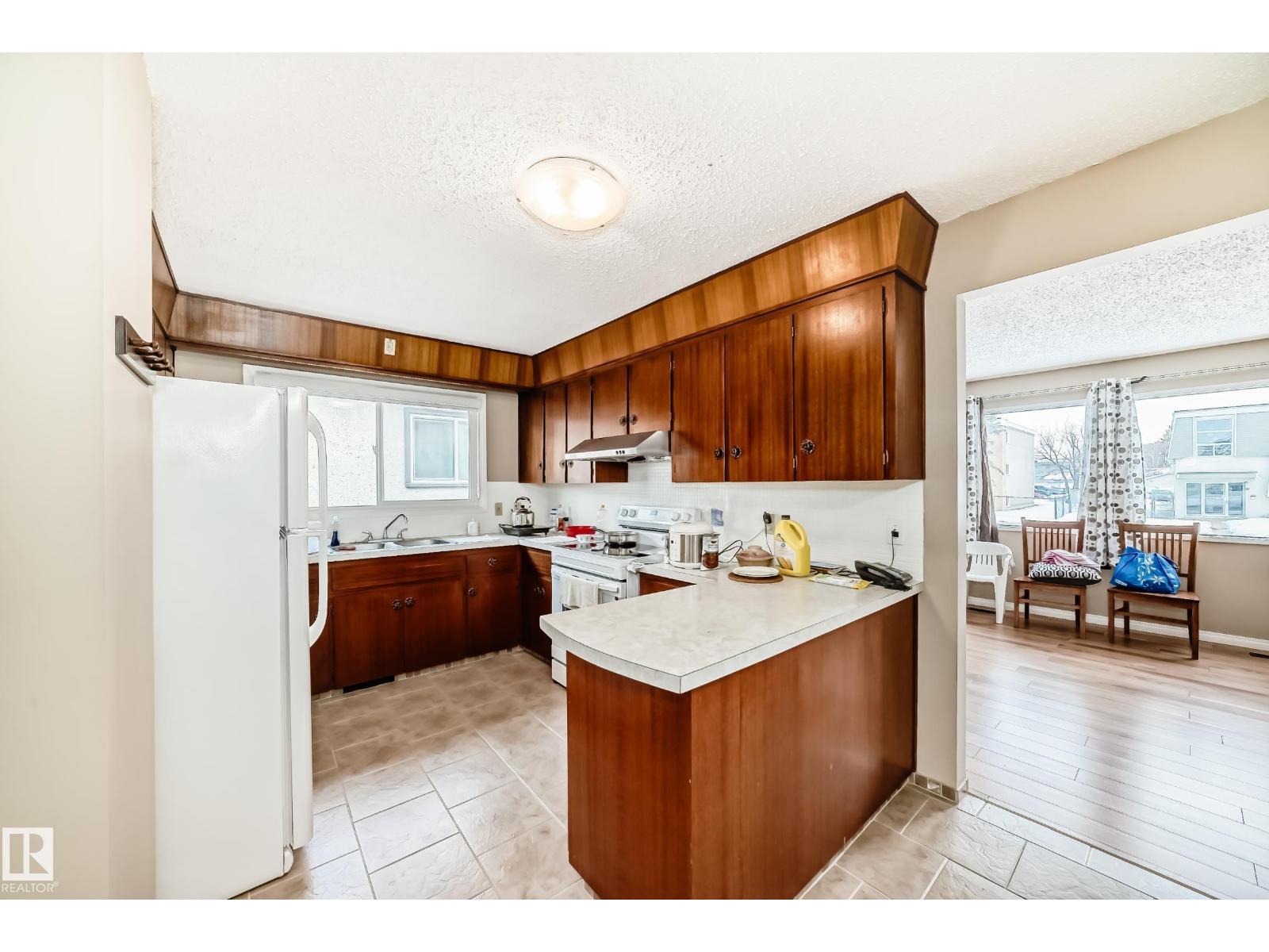 10328 156 St Nw, Edmonton, Alberta  T5P 2R3 - Photo 6 - E4476665