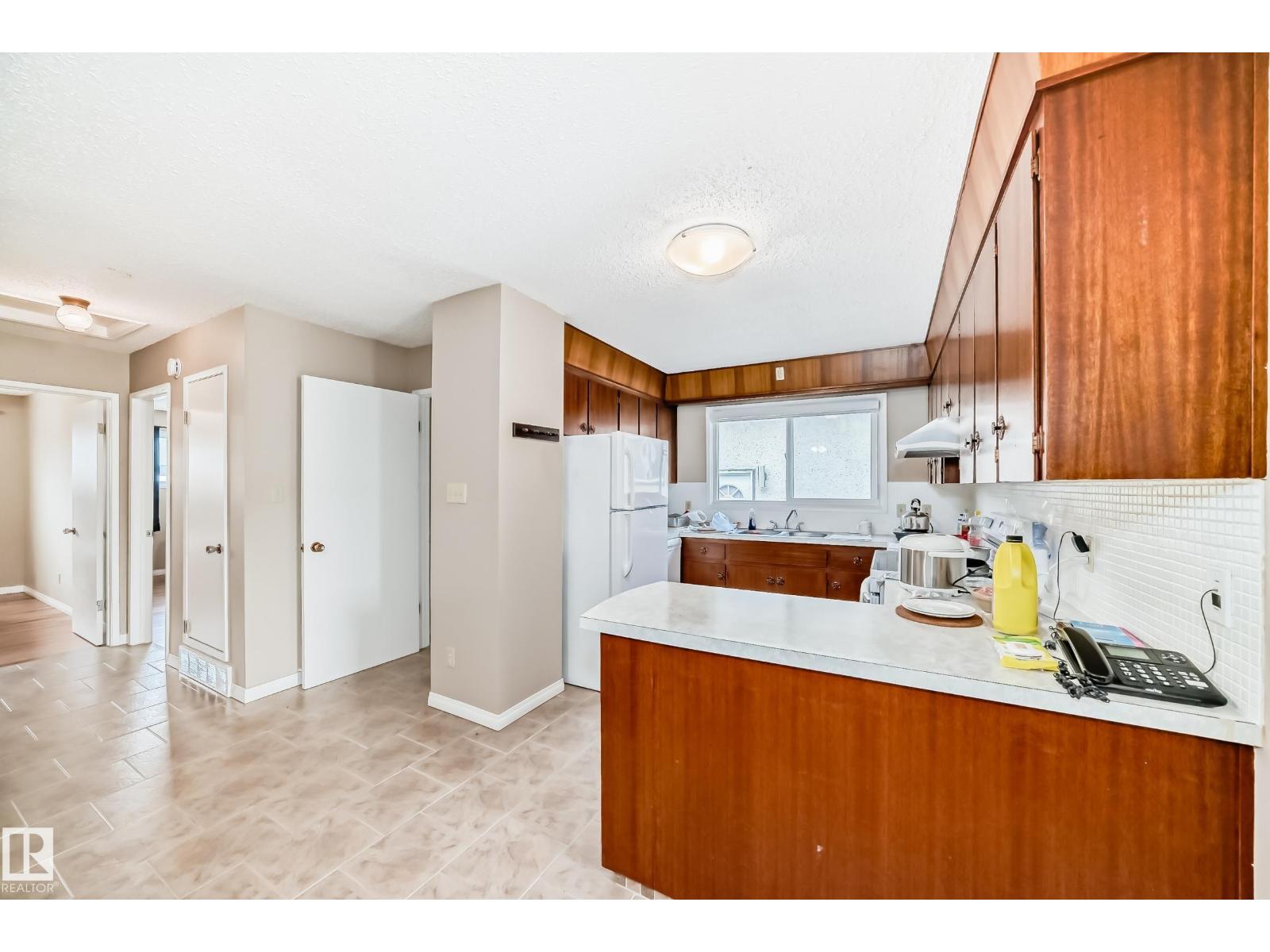 10328 156 St Nw, Edmonton, Alberta  T5P 2R3 - Photo 8 - E4476665