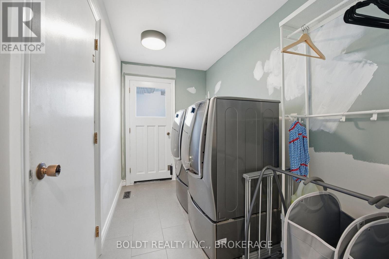 3 Wendover Place, St. Catharines, Ontario  L2N 6T9 - Photo 20 - X12864460