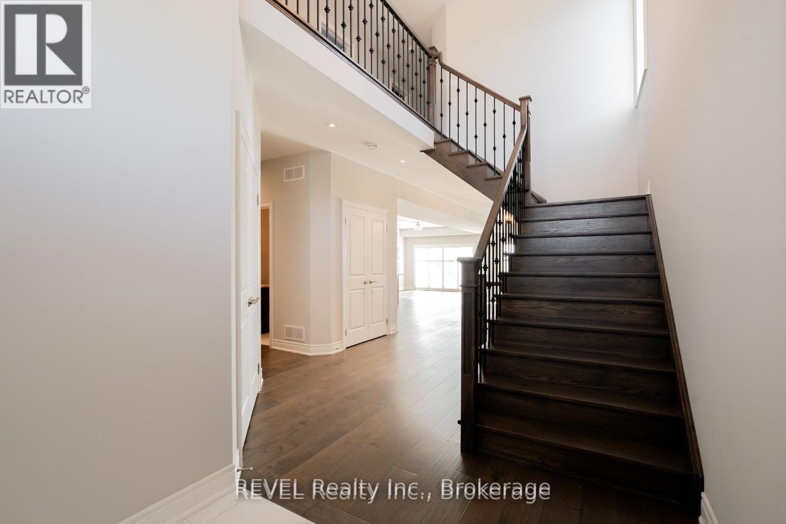 Upper Level Only - 202 Viger Drive, Welland, Ontario  L3B 5E9 - Photo 11 - X12864466