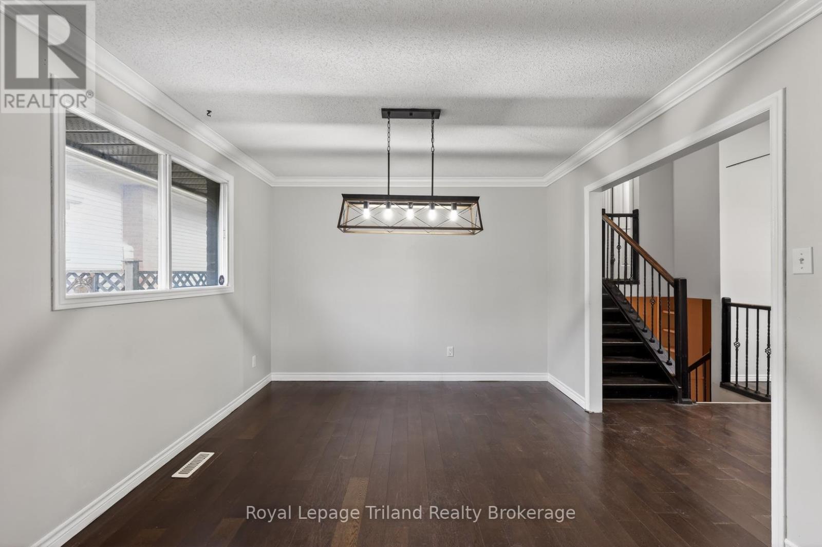 634 Classic Drive, London East, Ontario  N5W 5X6 - Photo 13 - X12864496