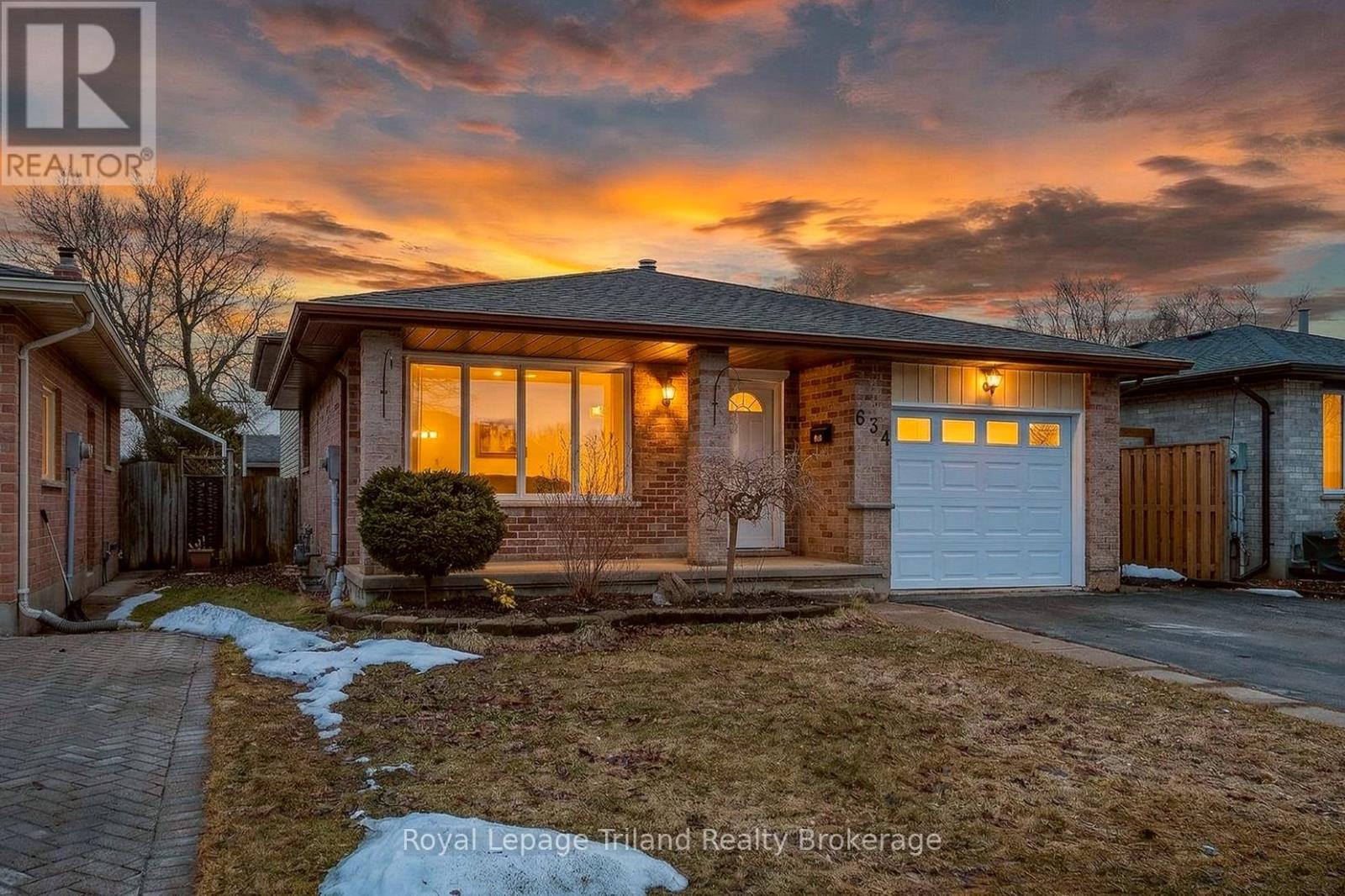 634 Classic Drive, London East, Ontario  N5W 5X6 - Photo 2 - X12864496