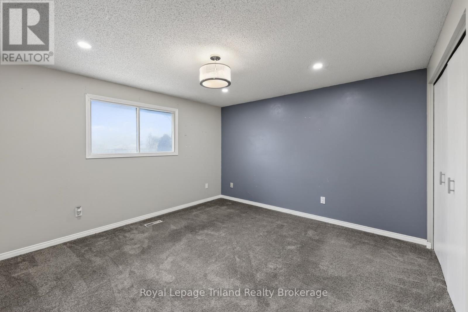 634 Classic Drive, London East, Ontario  N5W 5X6 - Photo 22 - X12864496