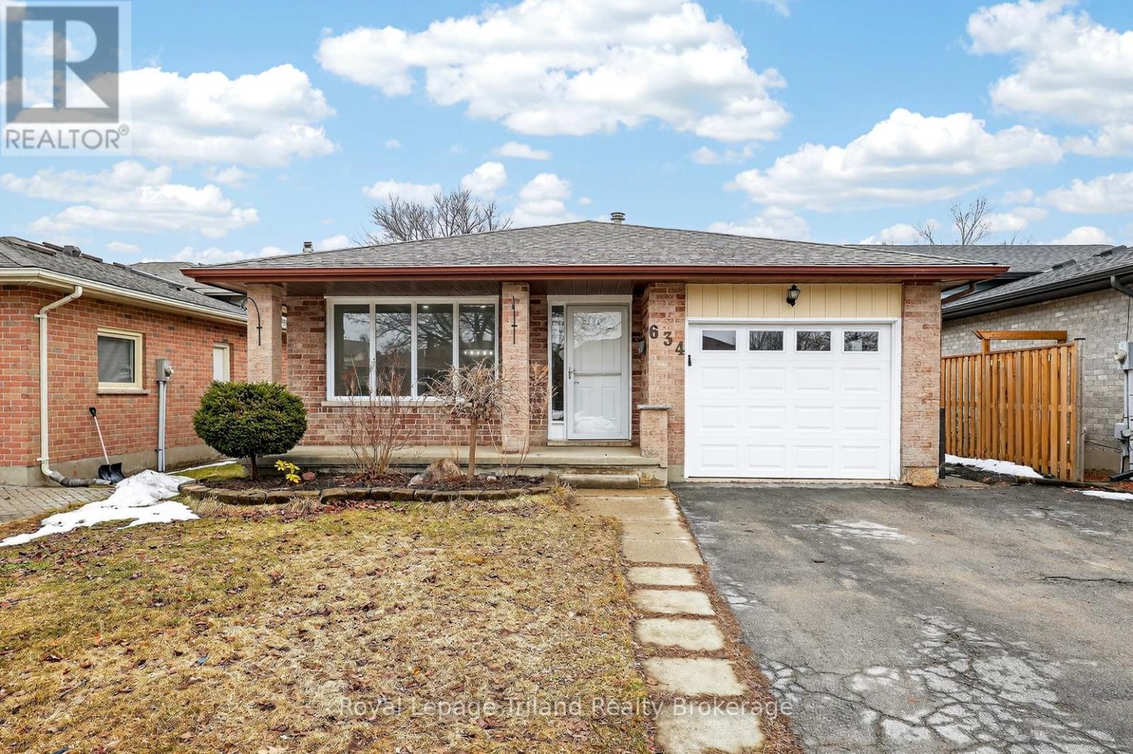 634 Classic Drive, London East, Ontario  N5W 5X6 - Photo 3 - X12864496