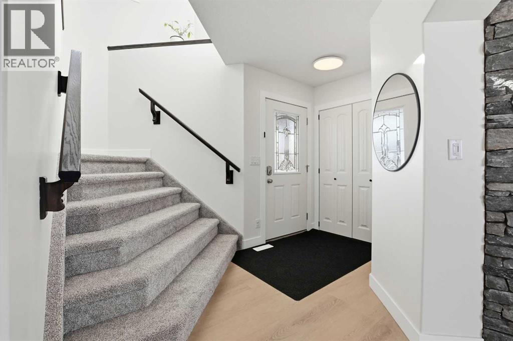 126 Larsen Crescent, Red Deer, Alberta  T4R 0J3 - Photo 4 - A2290868