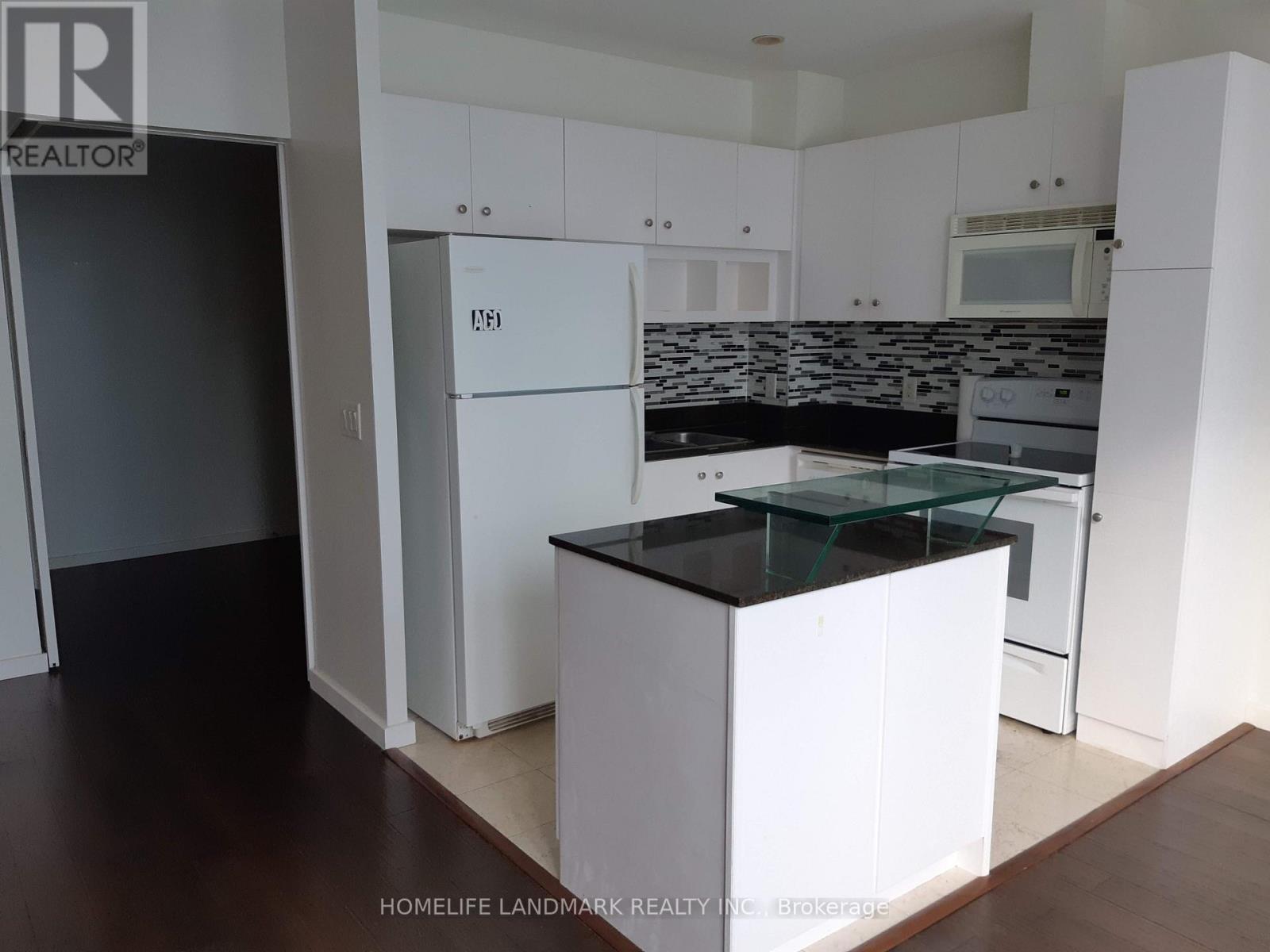 2204 - 8 York Street, Toronto, Ontario  M5J 2Y2 - Photo 3 - C12864470