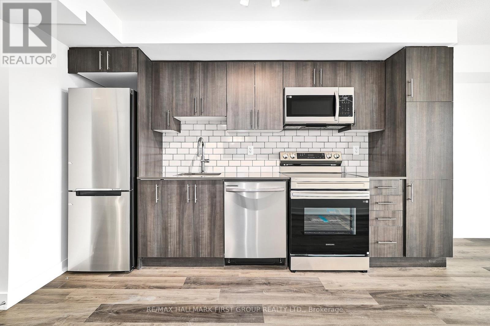 604 - 1010 Sandy Beach Road, Pickering, Ontario  L1W 0C7 - Photo 5 - E12864480