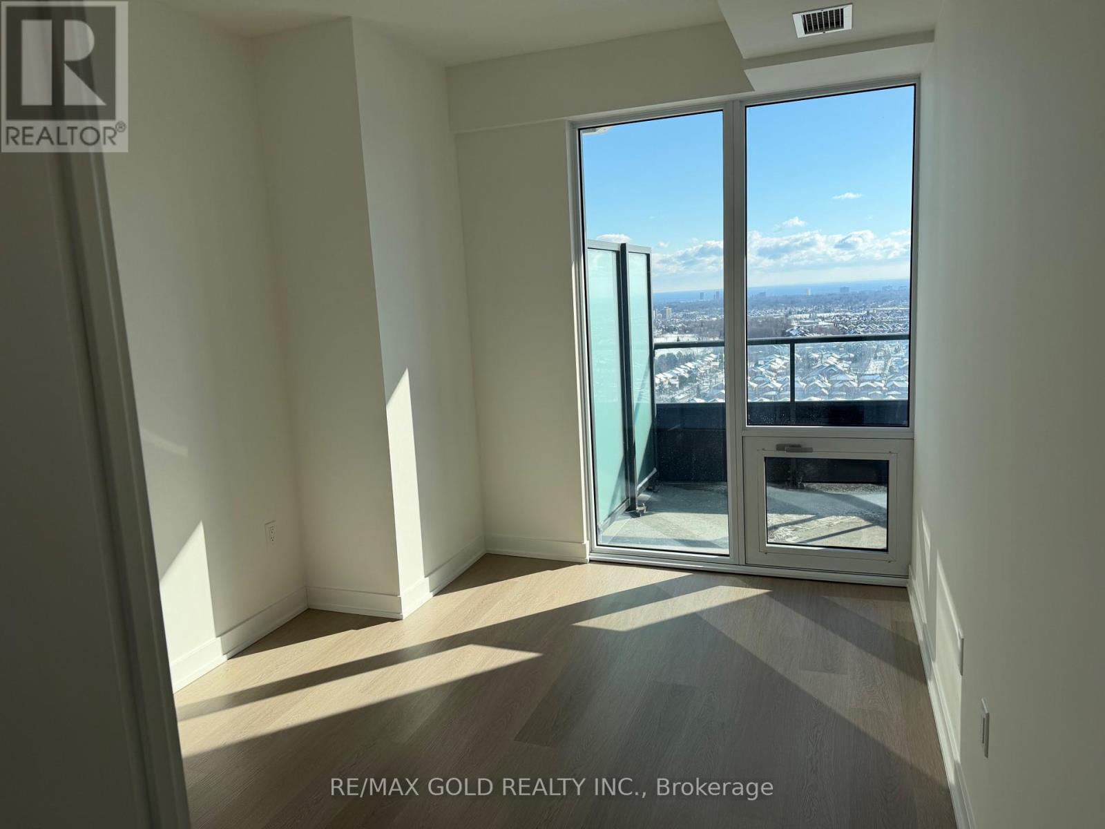 1708 - 448 Burnhamthorpe Road W, Mississauga, Ontario  L5B 4M6 - Photo 4 - W12864498