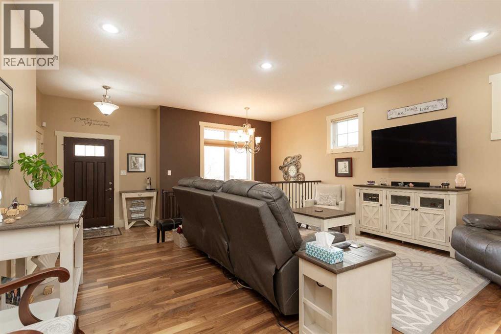 12 Cougar Cove N, Lethbridge, Alberta  T1H 6H2 - Photo 5 - A2290415