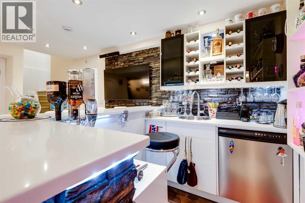 87 Evanswood Circle Nw, Calgary, Alberta  T3P 0K2 - Photo 33 - A2289611