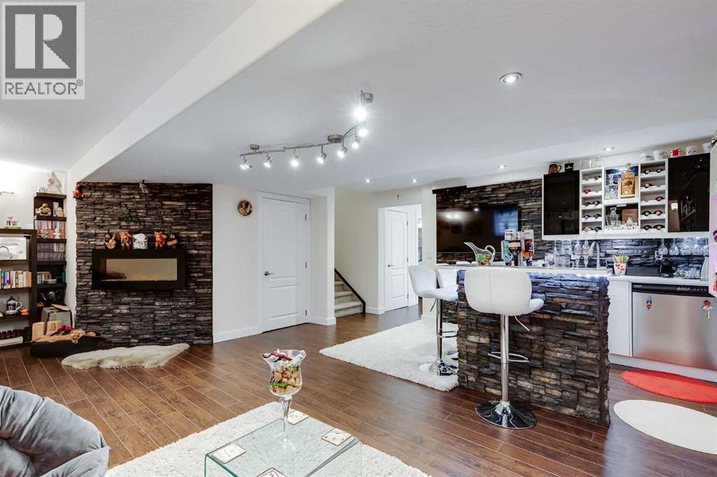 87 Evanswood Circle Nw, Calgary, Alberta  T3P 0K2 - Photo 32 - A2289611