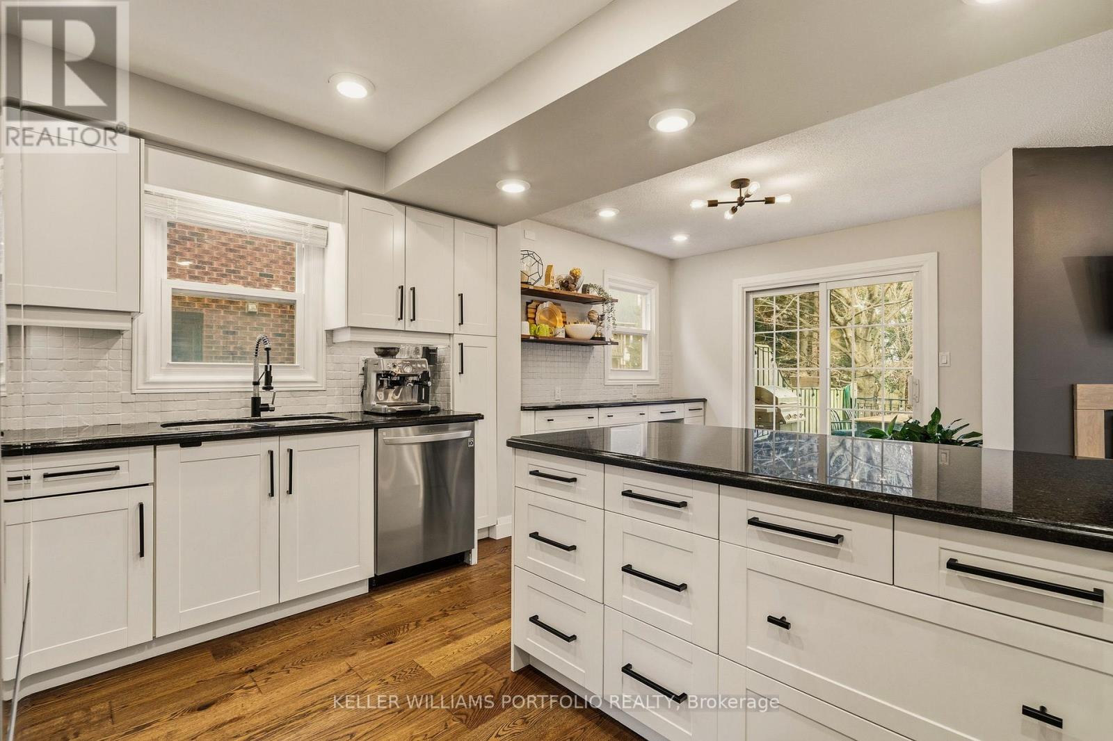 50 Edgewater Drive, Hamilton, Ontario  L8E 4Z3 - Photo 12 - X12864506