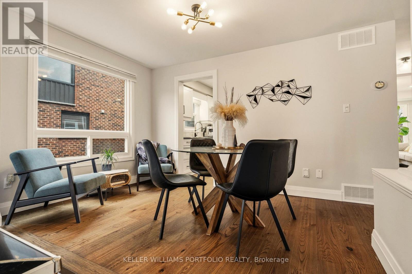 50 Edgewater Drive, Hamilton, Ontario  L8E 4Z3 - Photo 5 - X12864506