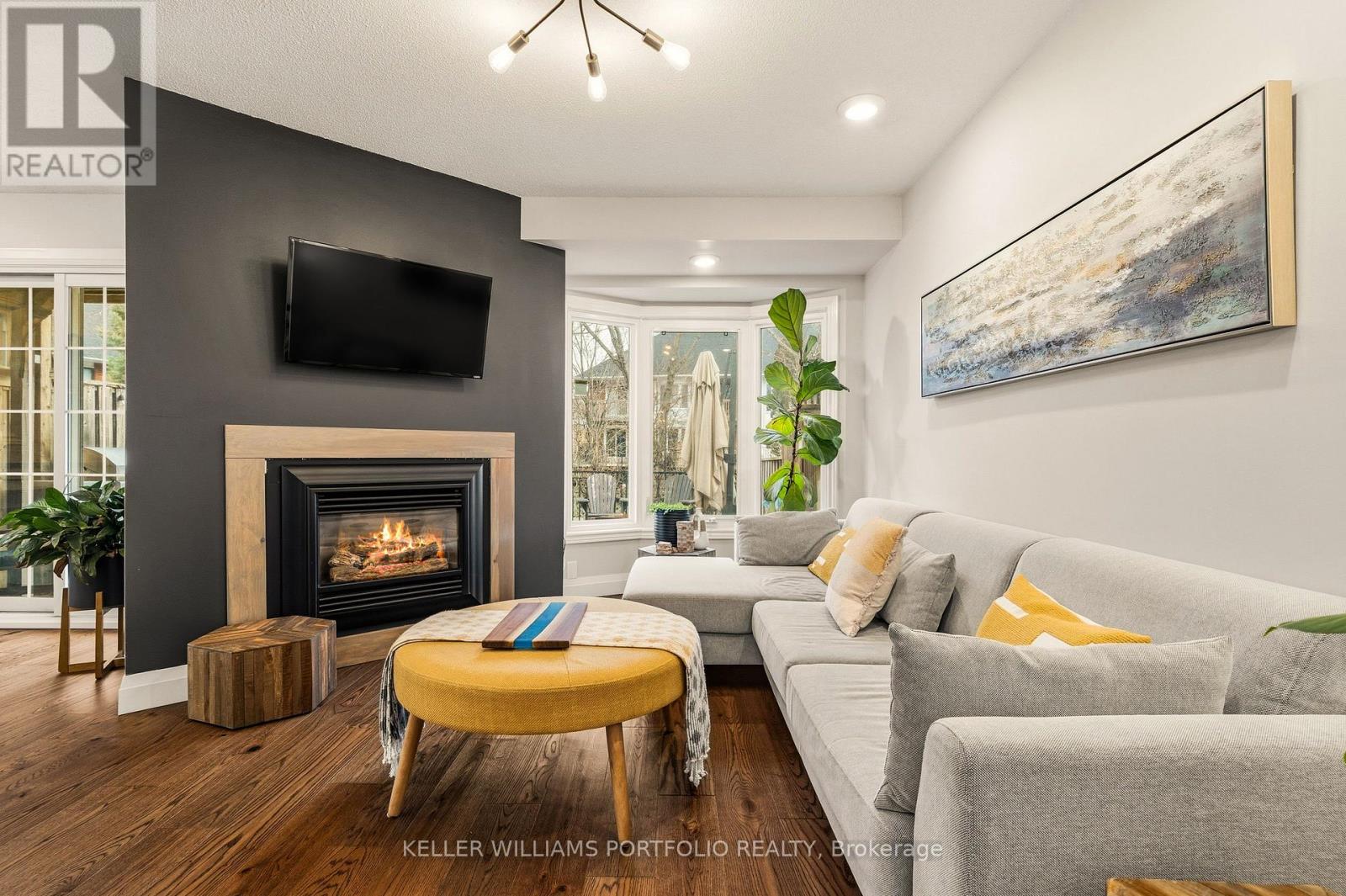 50 Edgewater Drive, Hamilton, Ontario  L8E 4Z3 - Photo 7 - X12864506