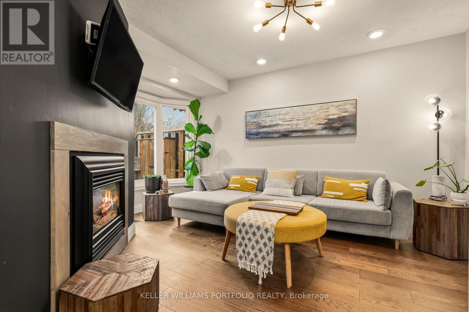 50 Edgewater Drive, Hamilton, Ontario  L8E 4Z3 - Photo 8 - X12864506