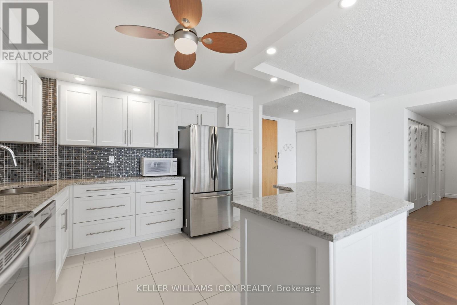 1011 - 2760 Carousel Crescent, Ottawa, Ontario  K1T 2N4 - Photo 15 - X12820768