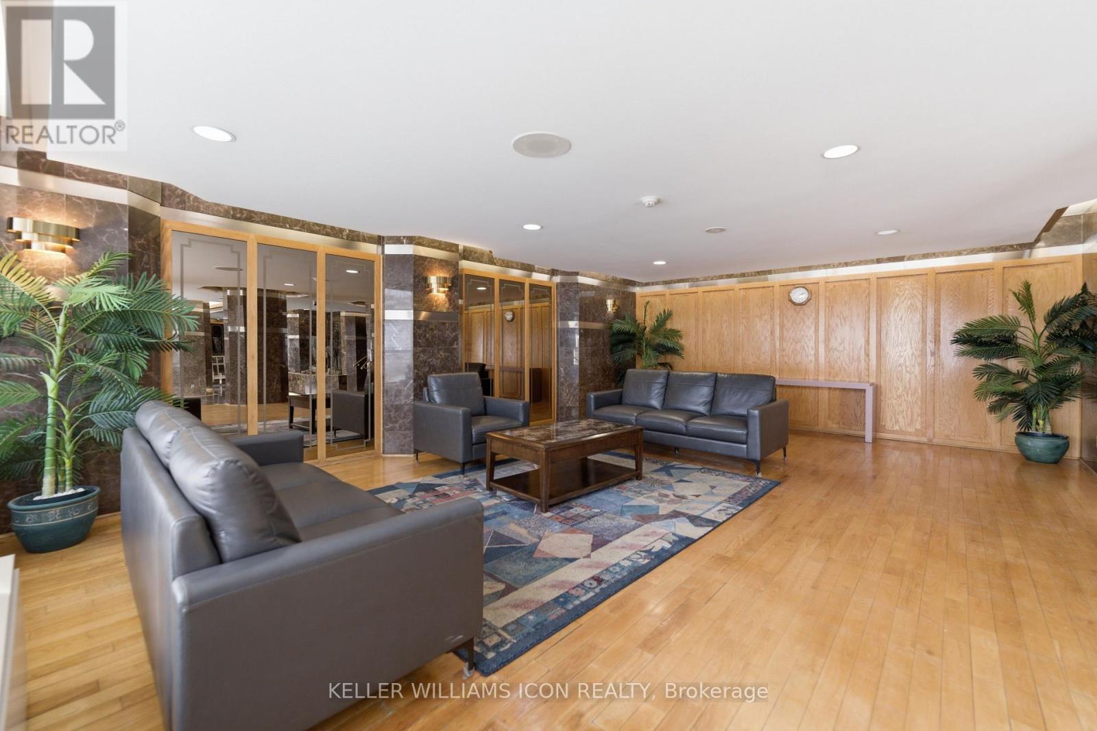 1011 - 2760 Carousel Crescent, Ottawa, Ontario  K1T 2N4 - Photo 8 - X12820768