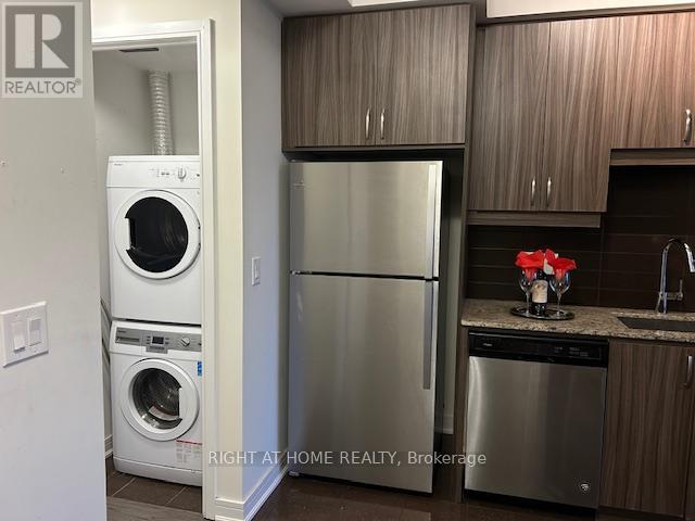 607 - 9205 Yonge Street, Richmond Hill, Ontario  L4C 6Z2 - Photo 9 - N12841494