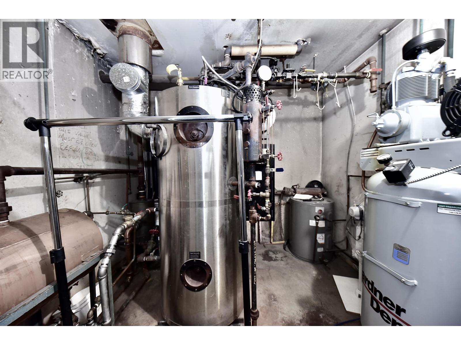 214 W Esplanade Avenue, North Vancouver, British Columbia  V7M 1A4 - Photo 14 - C8076852