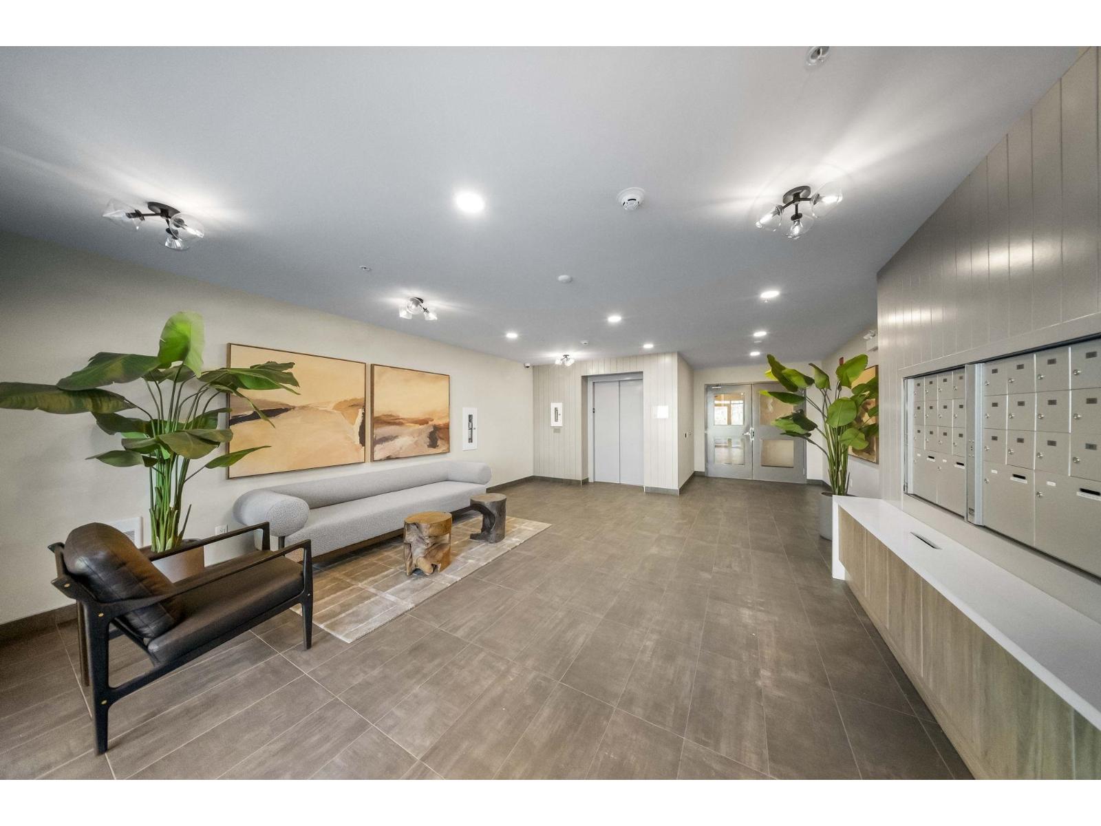 211 33920 Best Avenue, Mission, British Columbia  V2V 0L9 - Photo 3 - R3095541