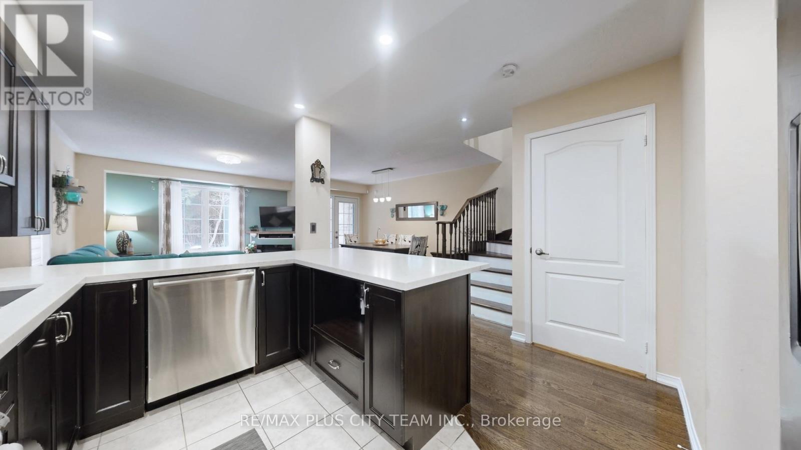 16 Edison Way, Whitby, Ontario  L1R 0M3 - Photo 16 - E12850824