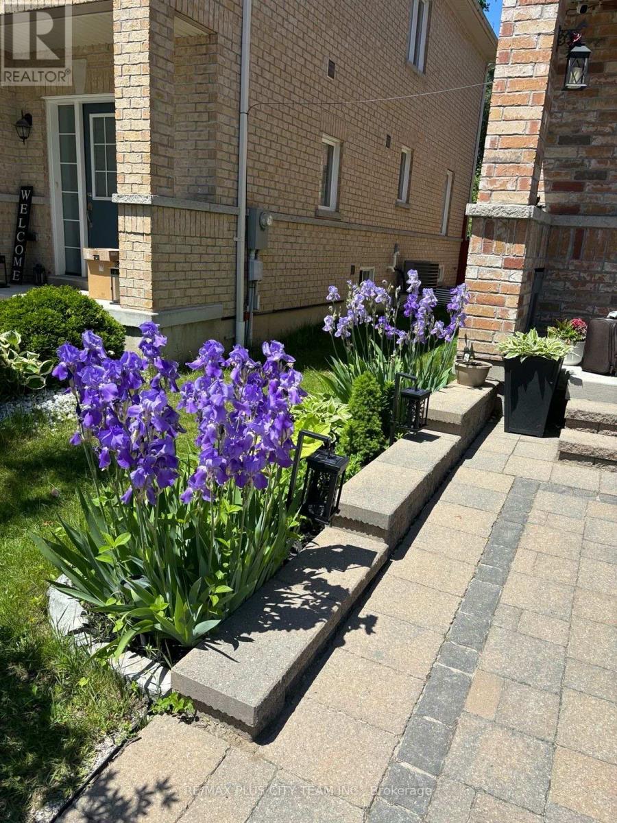 16 Edison Way, Whitby, Ontario  L1R 0M3 - Photo 48 - E12850824