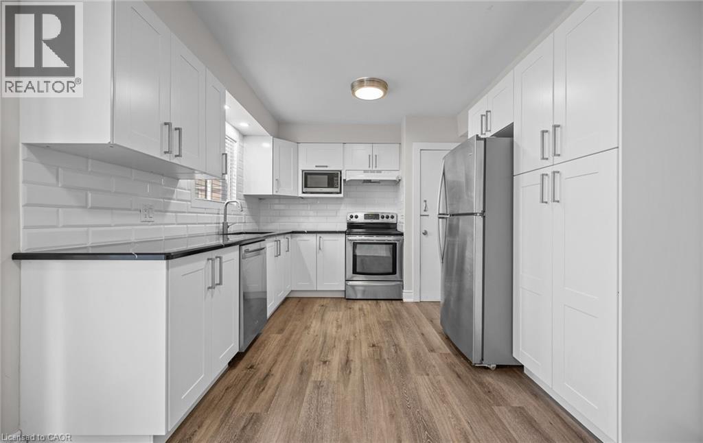 11 Rockwood Avenue, St. Catharines, Ontario  L2P 1E3 - Photo 12 - 40794830