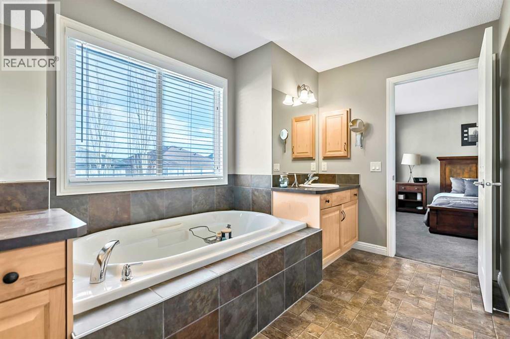 356 Everstone Drive Sw, Calgary, Alberta  T2Y 5A2 - Photo 26 - A2292008