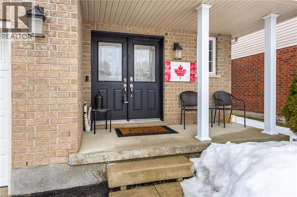 153 Porchlight Drive, Elmira, Ontario  N3B 0A3 - Photo 4 - 40805740