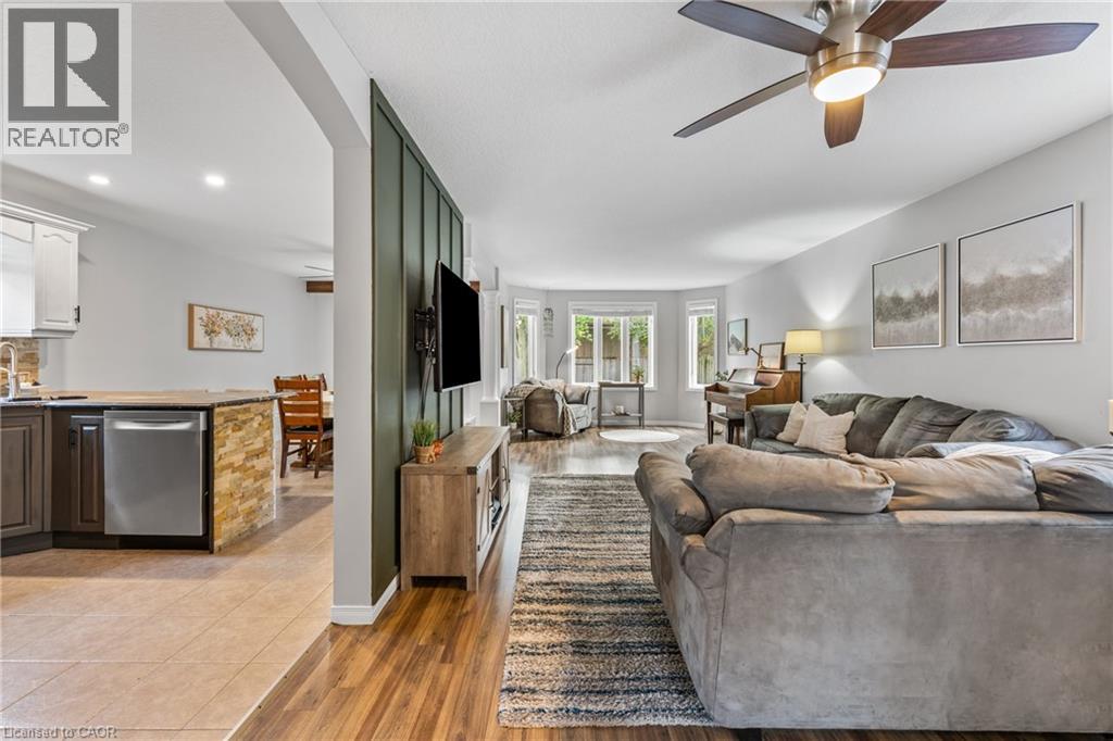 153 Porchlight Drive, Elmira, Ontario  N3B 0A3 - Photo 7 - 40805740