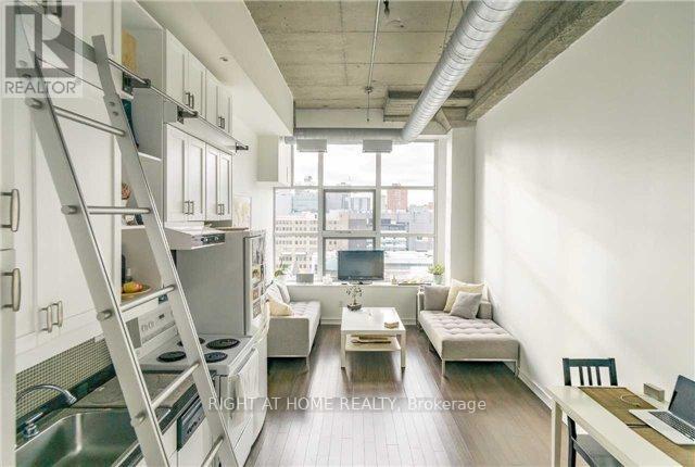 906 - 155 DALHOUSIE STREET, Toronto, Ontario