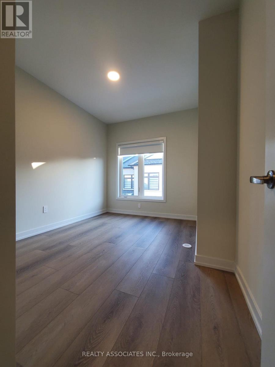 19 Mermot Lane, Richmond Hill, Ontario  L4B 0J5 - Photo 12 - N12864560