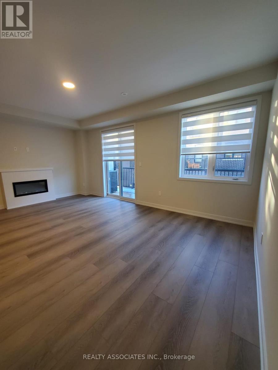 19 Mermot Lane, Richmond Hill, Ontario  L4B 0J5 - Photo 7 - N12864560