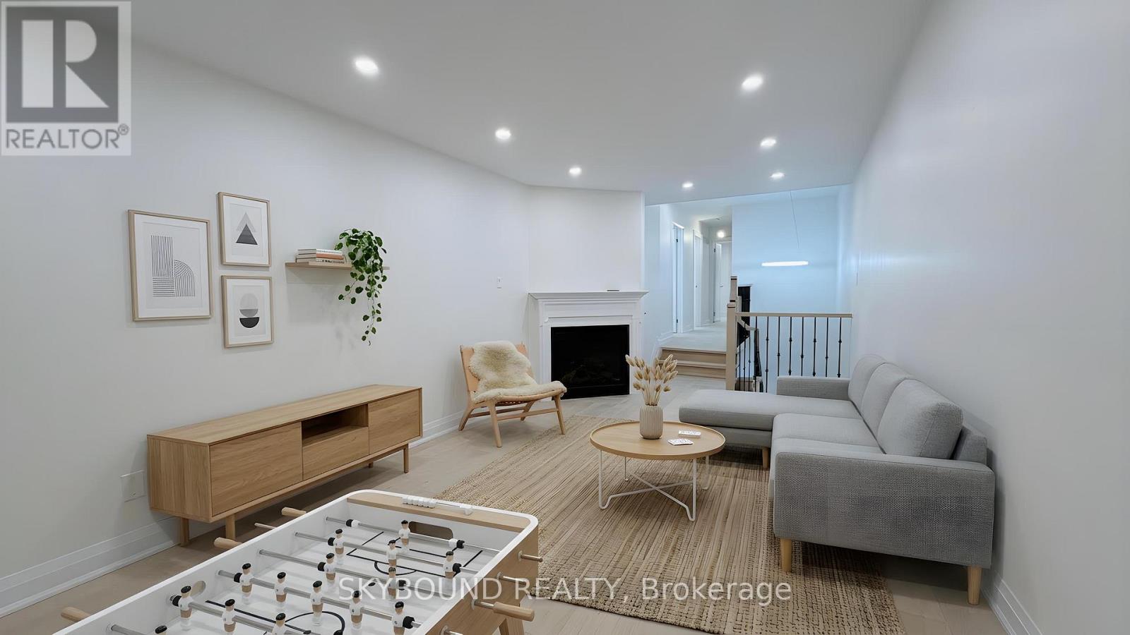 5467 Bullrush Drive, Mississauga, Ontario  L5V 1Z1 - Photo 2 - W12856778