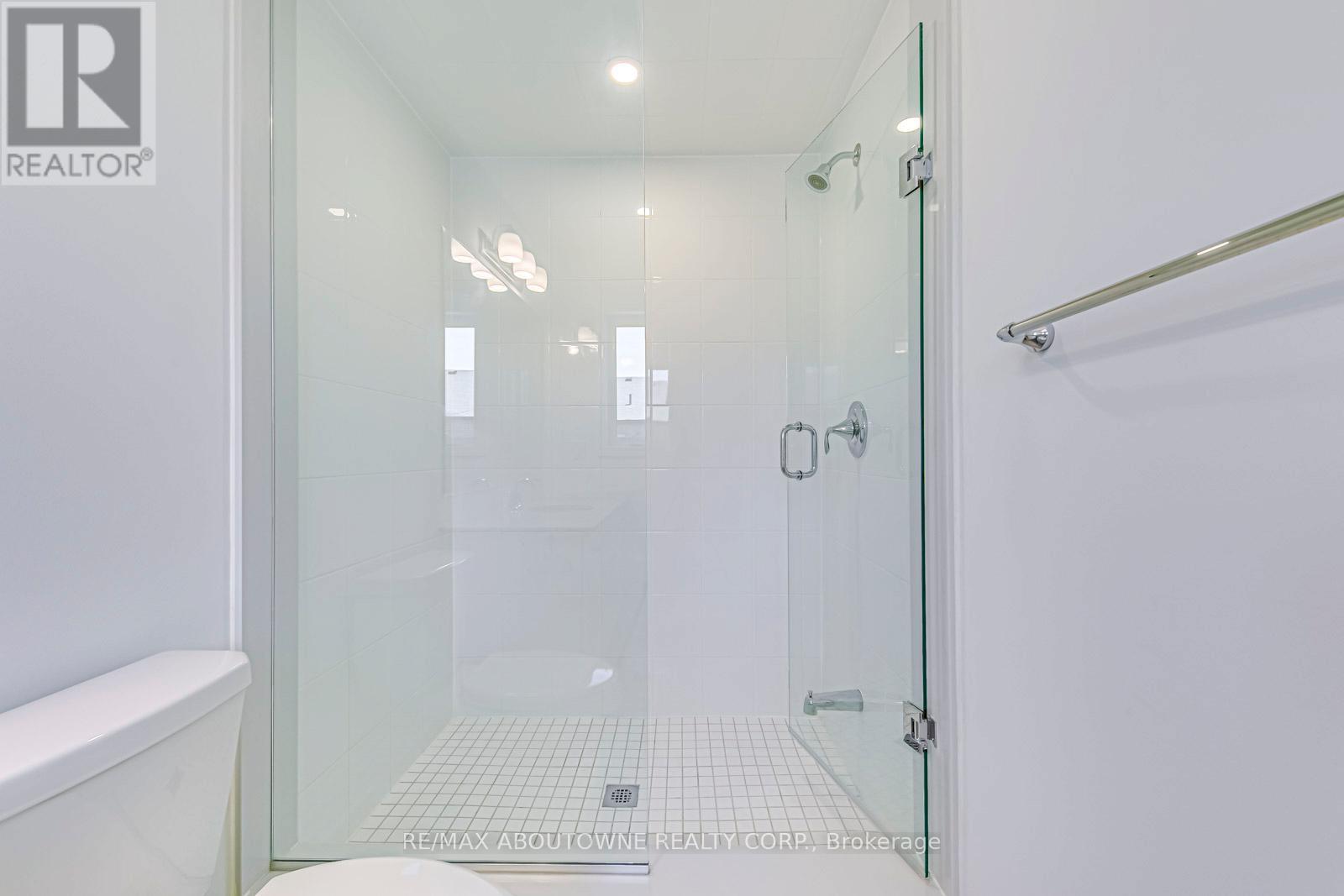 1365 William Halton Parkway, Oakville, Ontario  L6M 5N9 - Photo 34 - W12863630