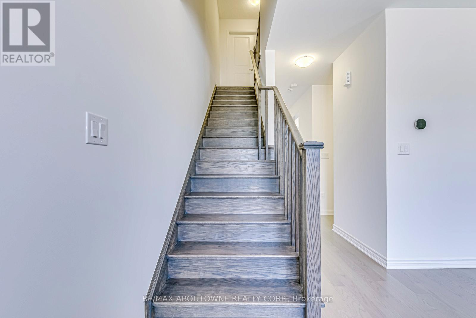 1365 William Halton Parkway, Oakville, Ontario  L6M 5N9 - Photo 29 - W12863630