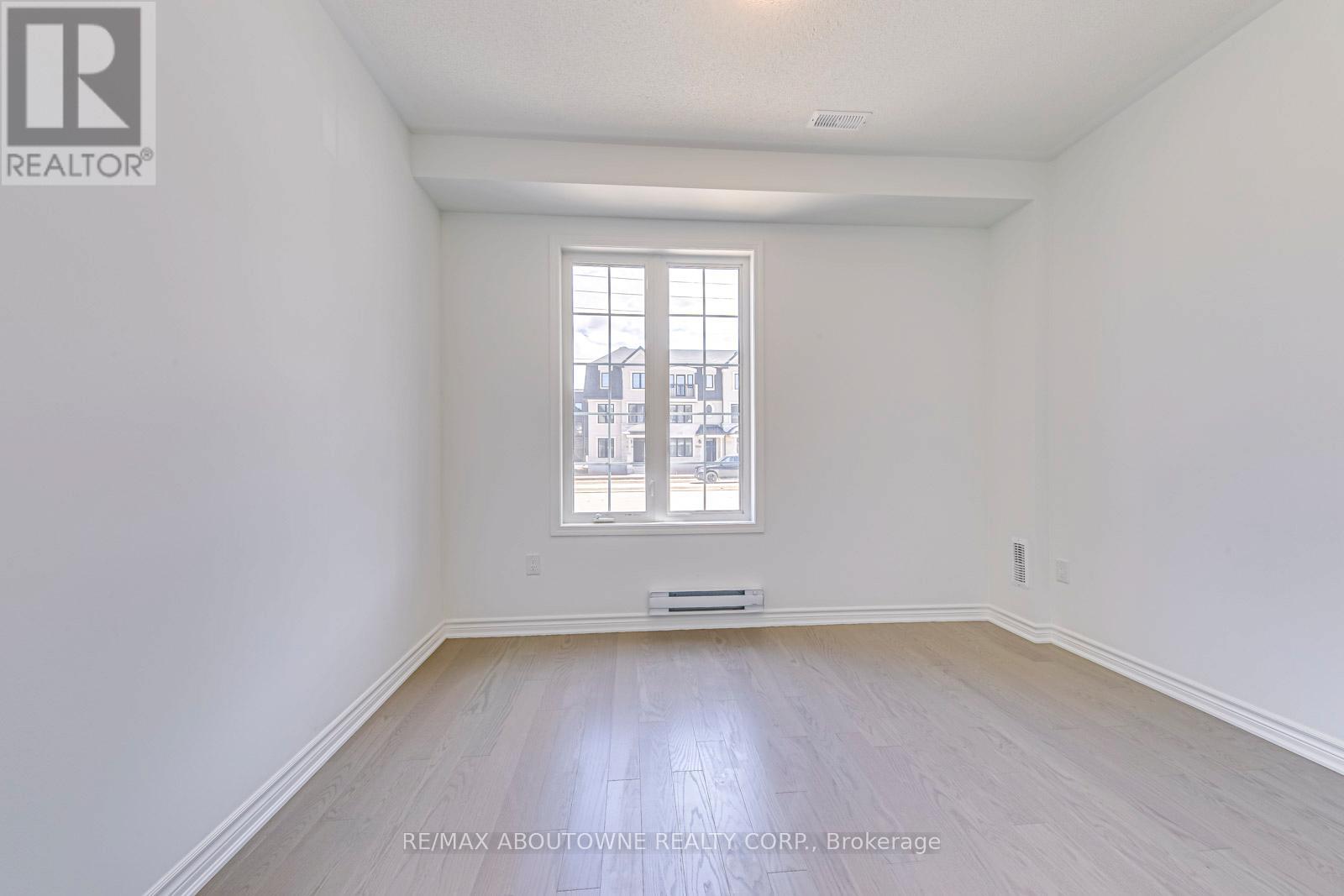 1365 William Halton Parkway, Oakville, Ontario  L6M 5N9 - Photo 6 - W12863630