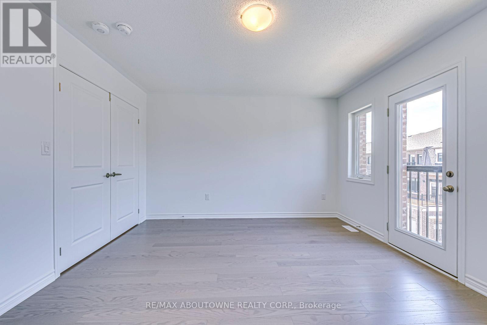 1365 William Halton Parkway, Oakville, Ontario  L6M 5N9 - Photo 32 - W12863630