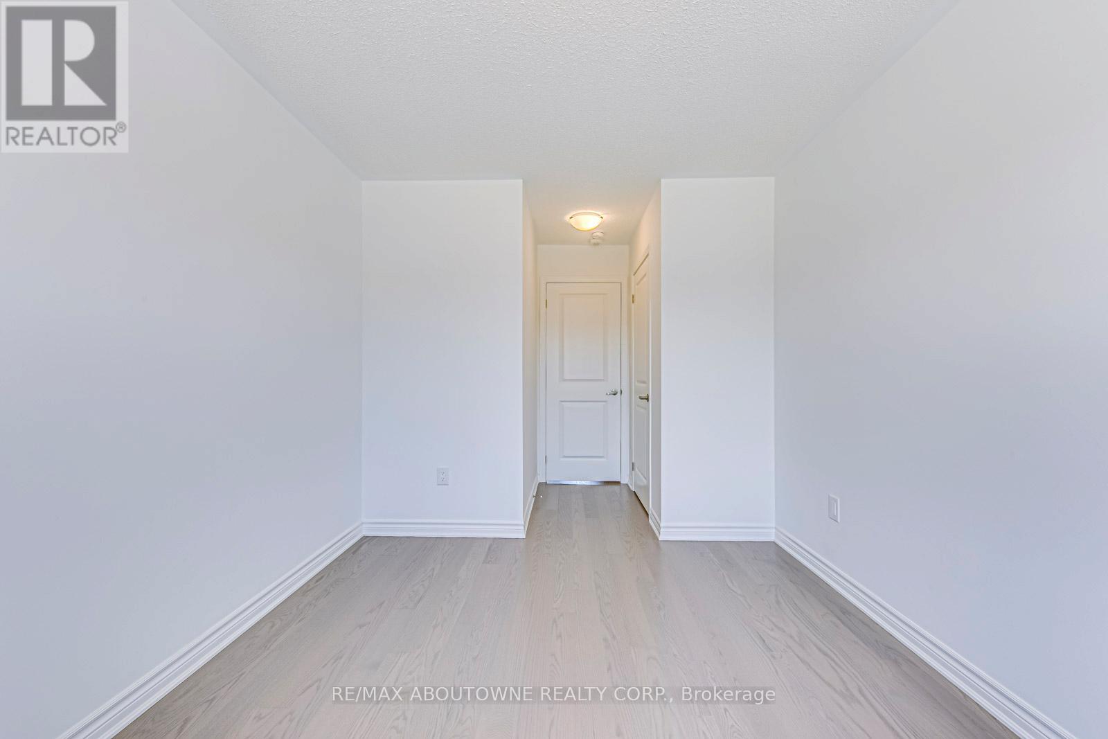 1365 William Halton Parkway, Oakville, Ontario  L6M 5N9 - Photo 37 - W12863630