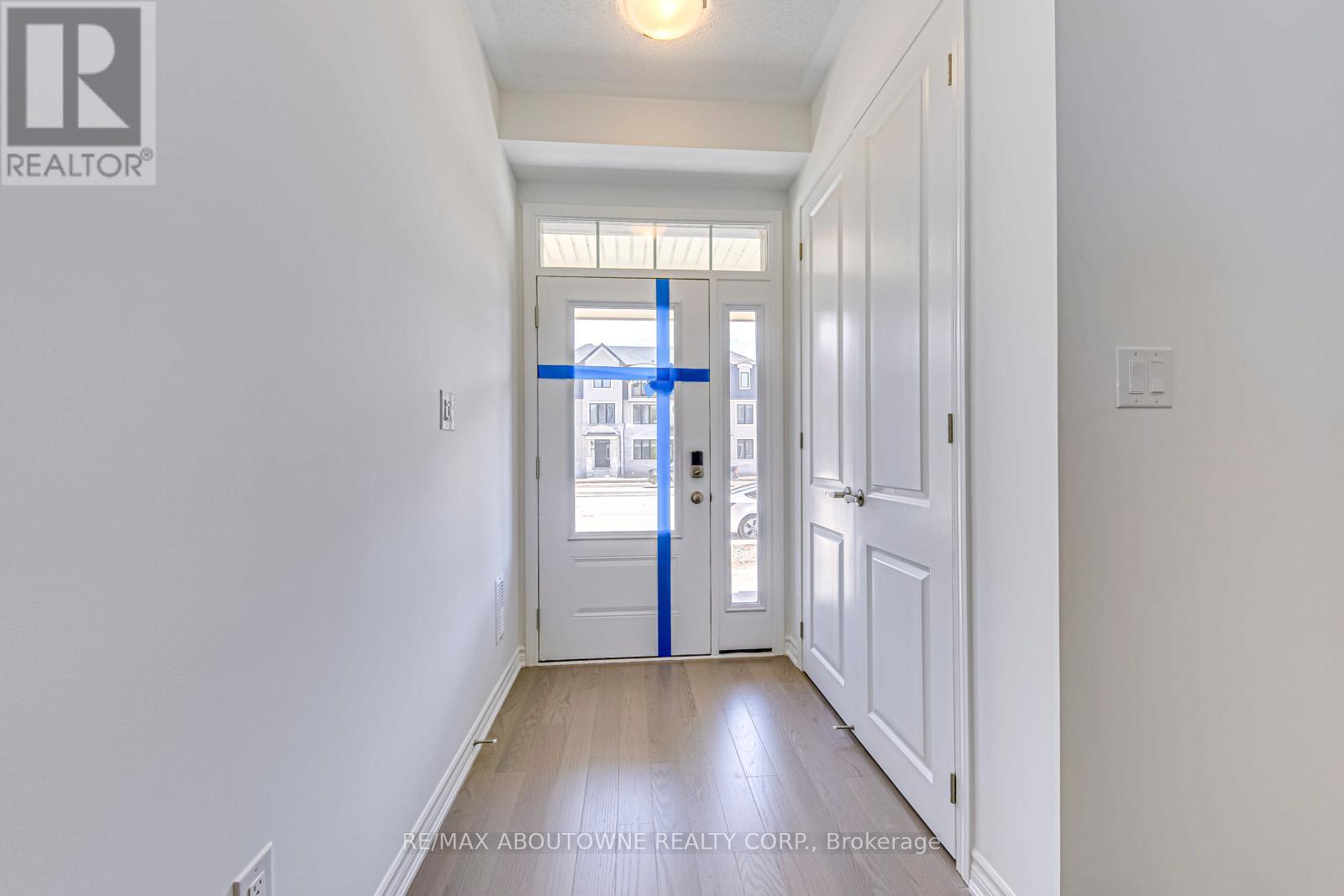 1365 William Halton Parkway, Oakville, Ontario  L6M 5N9 - Photo 3 - W12863630