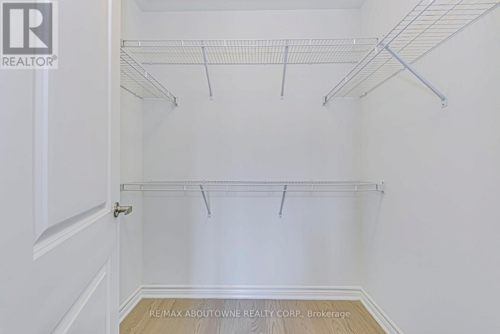 1365 William Halton Parkway, Oakville, Ontario  L6M 5N9 - Photo 8 - W12863630